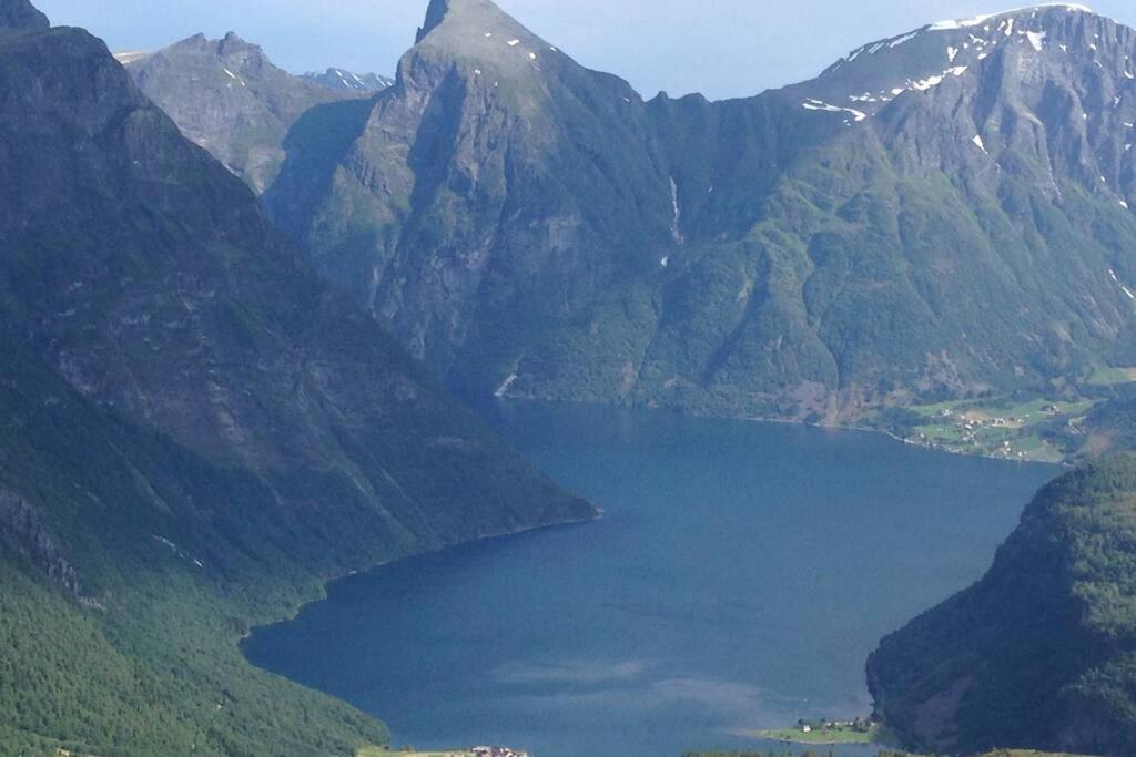 Villa Bakken, Feriebolig Volda Exterior foto